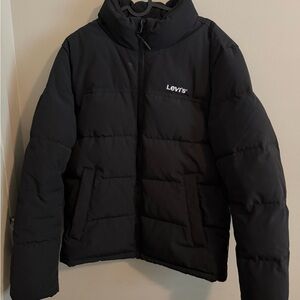 Levi’s Black Puffer Jacket – Size S – Excellent Condition